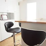 Bright 2 Room Apartment In The Heart Of Montmartre